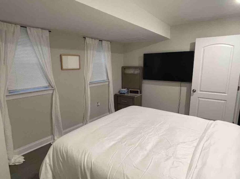 Luxury **Cozy• 2 Bedroom 2 Min. From Ewr / Newark Downtown Exterior photo