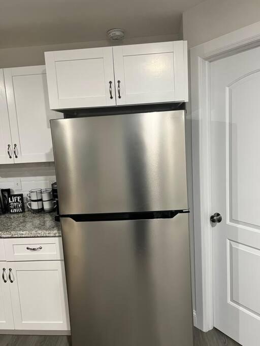 Luxury **Cozy• 2 Bedroom 2 Min. From Ewr / Newark Downtown Exterior photo
